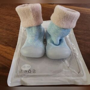 NWT Cozy Blue and Pink Kids Sock Shoes